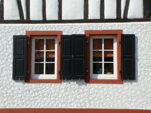 Holzfenster